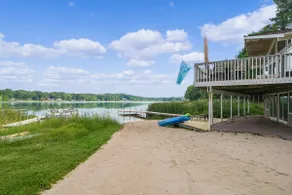 4bd 2bth Lakefront Cottage | Firepit & Kayaks - Image 5
