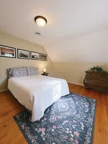 The Mulberry Loft | Cozy 2BR Near Downtown EC - Image 3