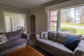 The Flowers’ House - Image 5