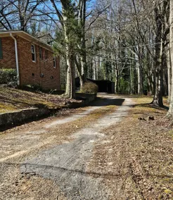 Guest Cottage with Private Drive - Image 3