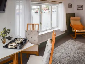 Riverside Retreat - Image 5