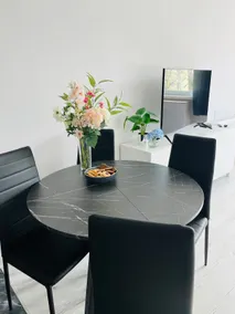 Comfortable one bedroom apartment - Image 4