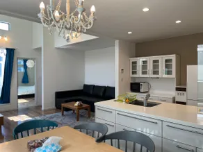 Direct to Shinjuku 1 station, atrium living room, super large entrance - Image 3