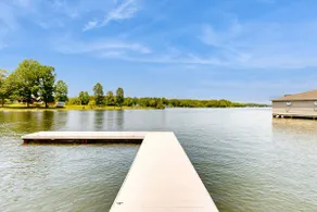 4BR Waterfront house with deck, boat slip, & beach - Image 2