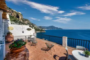 Clifftop Sea Views & Panoramic Terrace - Image 4