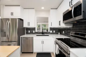 Experience the charm & modern appeal of Bell St. - Image 2
