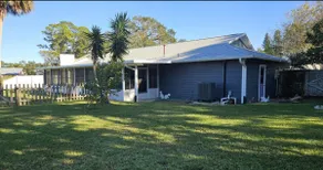 2 Homes Next Door, Book Both! - Image 4