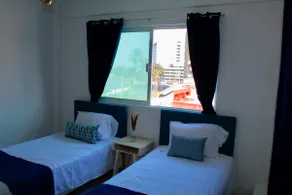 Oceanfront apartment near aquarium - Image 4
