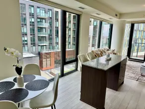 Modern Condo in Mississauga/Oakville - Image 4