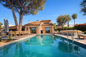 Beautiful villa with pool near sea - Image 2