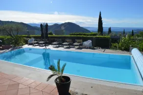 Freistehendes 4 Schlafzimmer Villa mit herrlichem Blick auf den See und einen privaten Pool - Image 5