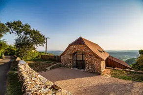 La Marilène Grange with exceptional views - Image 3