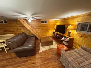 Cozy Cabin Near Area Favorites - Image 3