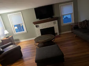 Spacious 4 bedroom Beauty minutes from SU - Image 2