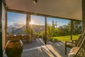 Captivating Currumbin Valley - Image 4