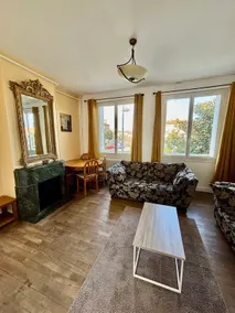 2 bedroom apartment - Image 2