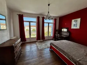 2 bedroom apartment - Image 3