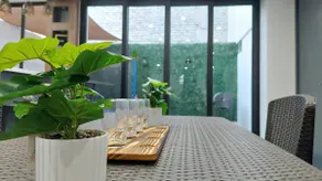 Ideal for meetings, house in Characato - Image 3