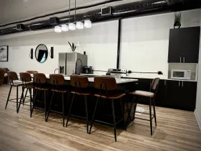 Downtown Boro Loft - Image 3