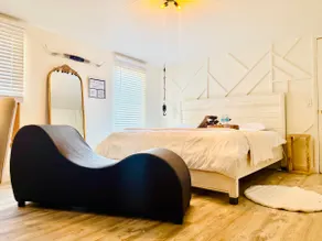 chill & think, a space for you | near parks & MCO - Image 2