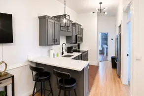 Newly Renovated Downtown Loft - Image 4