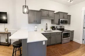 Newly Renovated Downtown Loft - Image 3