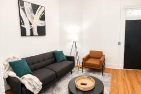 Newly Renovated Downtown Loft - Image 2