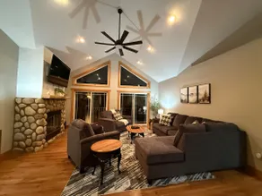 The Lakeview House, Stunning Views, Game Room - Image 3