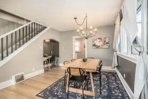 Downtown Duplex 6 Bed/16 guests - Image 2