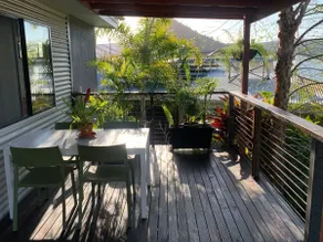Noosa Hinterland Hideaway Breakfast Included - Image 2