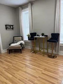Sandy’s Suite Escape - Image 3