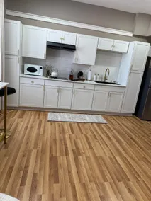 Sandy’s Suite Escape - Image 5
