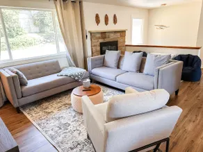 Unit A, Main Floor, Cozy Modern 3 Bed 2 Bath - Image 2