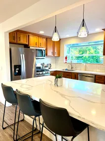 Unit A, Main Floor, Cozy Modern 3 Bed 2 Bath - Image 4