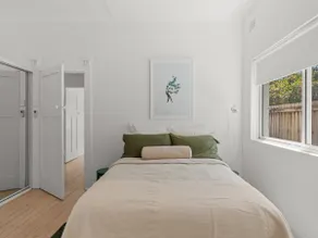 ONE. The Fletcher Bondi - Image 2