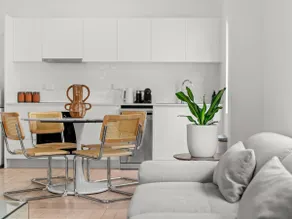 ONE. The Fletcher Bondi - Image 4