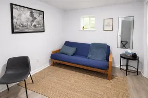 Thrifty Charm in Roanoke - Private Suite - Image 5