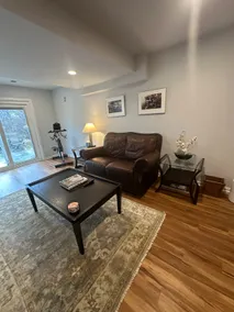 2BR 2BA Executive Apt. Mclean - Image 3