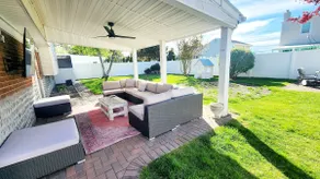 Large 4-Bedroom Home w/ Arcades, Wet Bar&Yard, BBQ - Image 3
