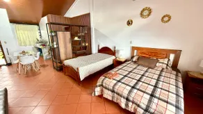 Suite in a downtown area, quiet and close to everything. - Image 3