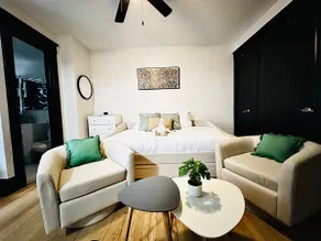Studio City Stay - Image 2