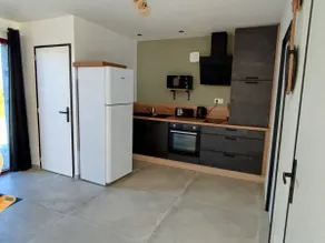 Quiet, spacious and bright outbuilding - Image 4