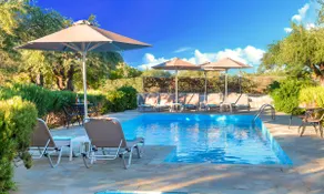 Plaisir Beachside Apts - Image 4