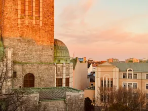 Top Floor Getaway in Central Helsinki - Church & Sea View - Image 3