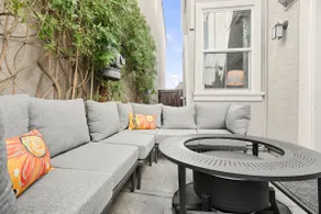Brownstone - Boutique Stays for Business & Leisure - Image 5