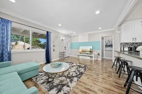 Private Large 1B1B unit in DT Baldwin park-LA - Image 3