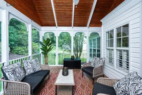 Superhost | Redwood Haven • Wi-Fi • Fire Pit •3bed - Image 5