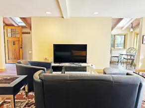 Castle in the Woods | Private Los Gatos Hideaway - Image 5