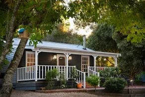 Wrenwood Cottage- outdoor spa in serene setting - Image 4