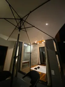 Wow, a cabin - Image 2